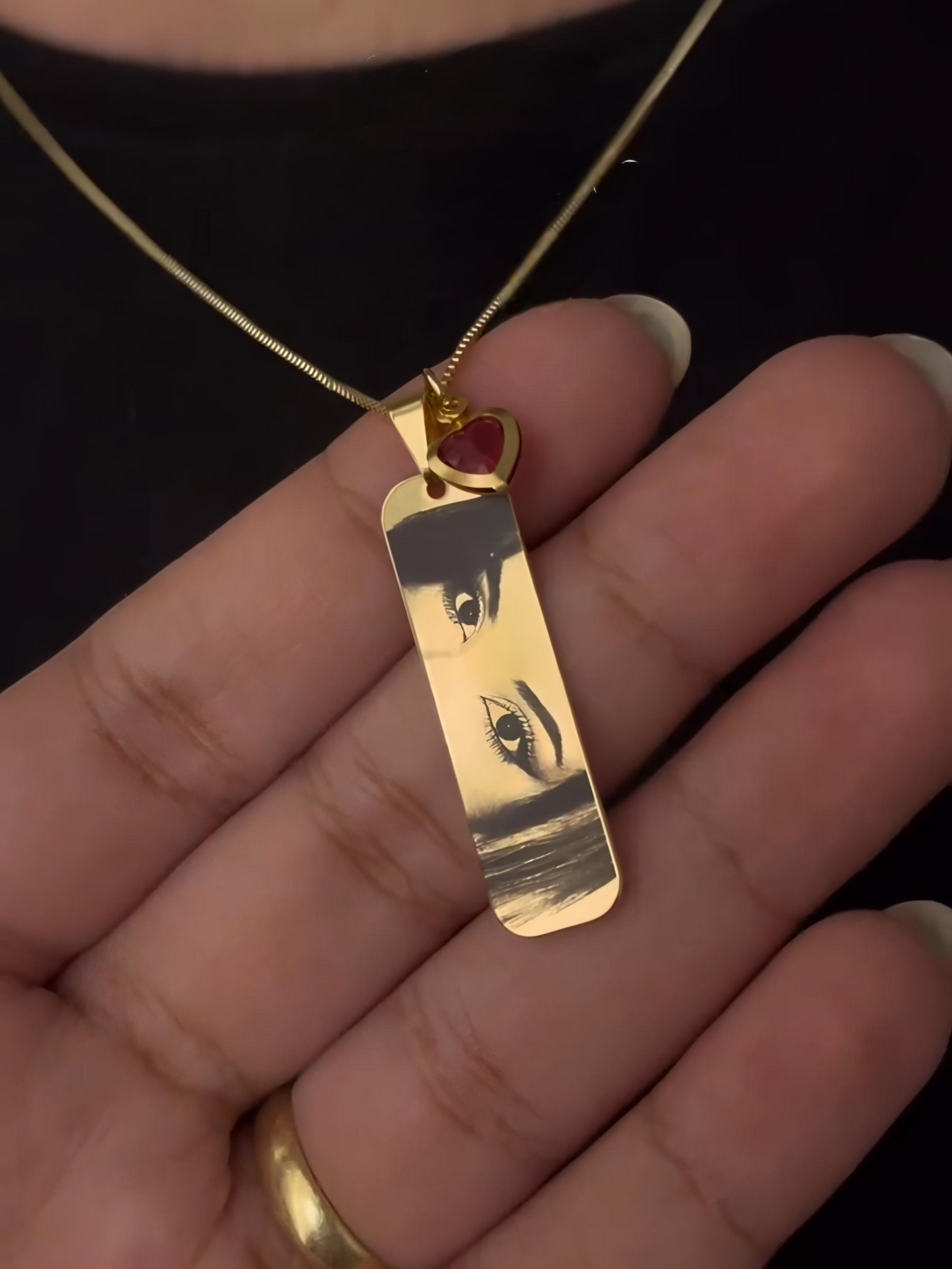 Customized Eye's Pendent